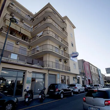 Orchidea بيت ضيافة ميلاتسو